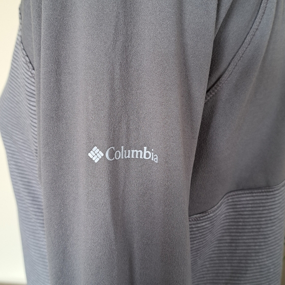 Columbia Active Top Women's Medium Grey Stripes Long Sleeved Tee - Picture 8 of 12